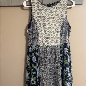 Doe & Rae Blue and Green Floral Lace Dress